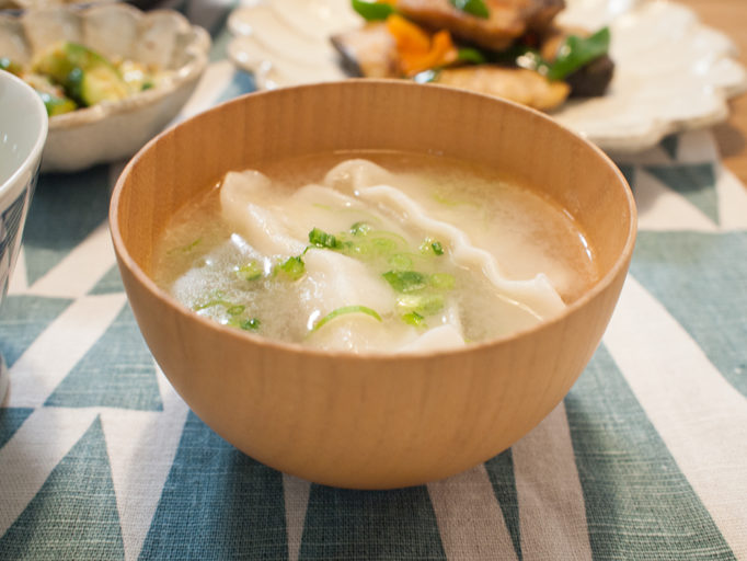 冷凍餃子で作った中華スープ
