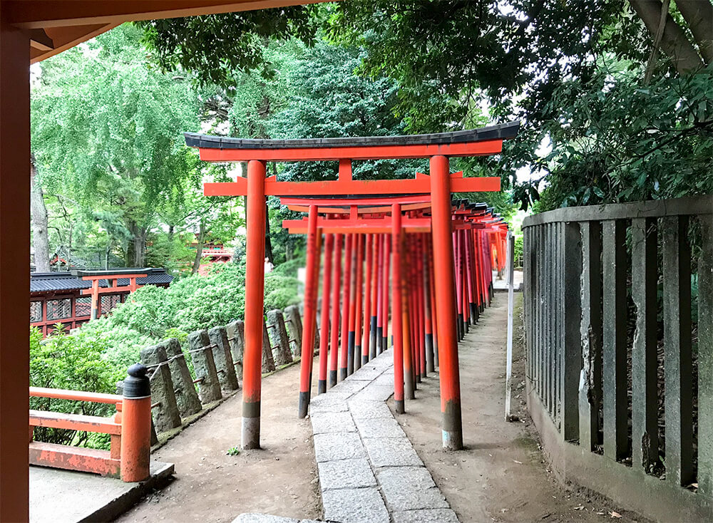 根津の鳥居