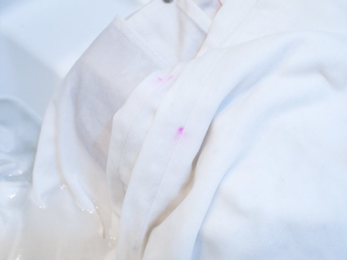漂白したら白衣類がピンクに 原因は 落とすには ウチブログ
